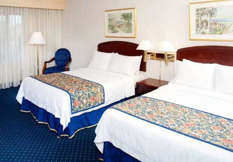 Hotel Courtyard Cleveland Independence Extérieur photo